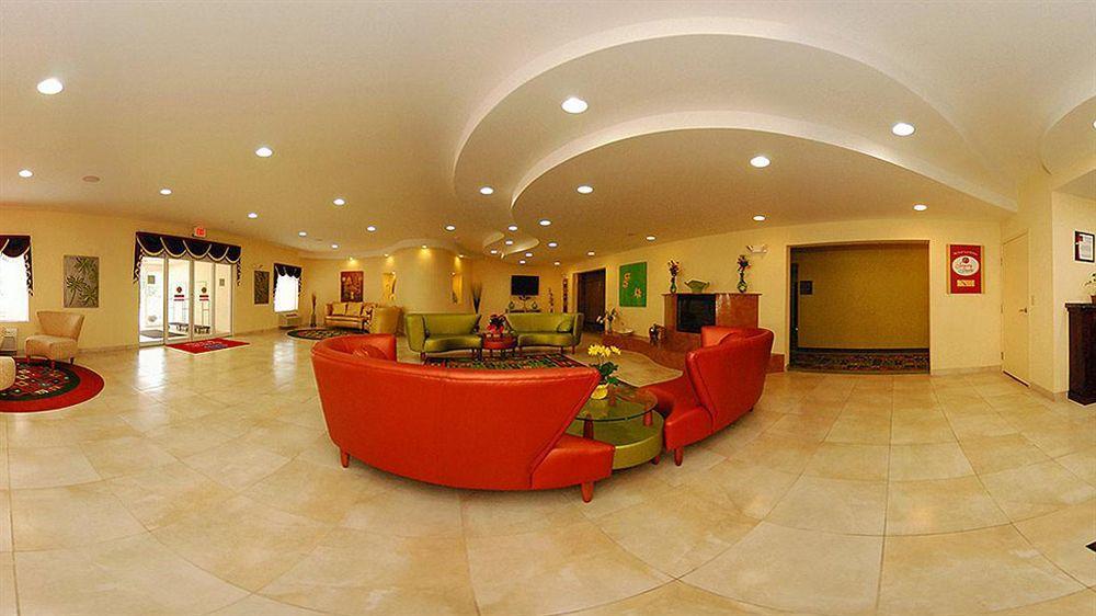 Quality Suites Stratford Bagian luar foto