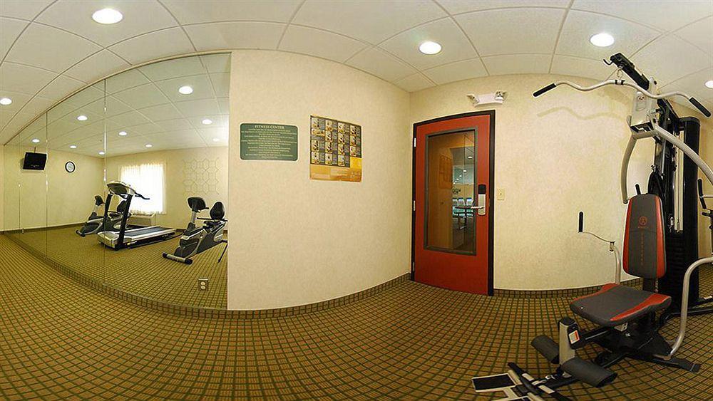 Quality Suites Stratford Bagian luar foto
