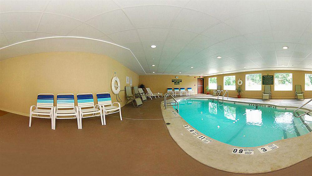Quality Suites Stratford Bagian luar foto